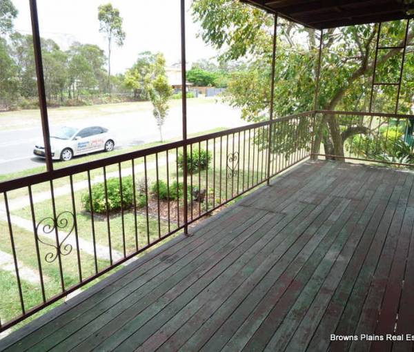 258 Middle Road, BORONIA HEIGHTS, QLD 4124 AUS