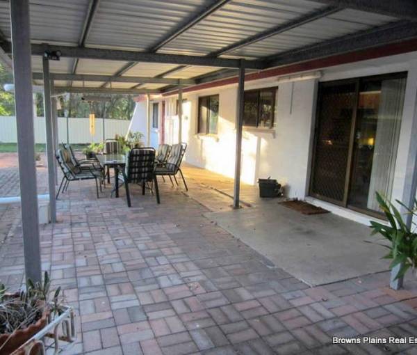 353 Middle Road, BORONIA HEIGHTS, QLD 4124 AUS