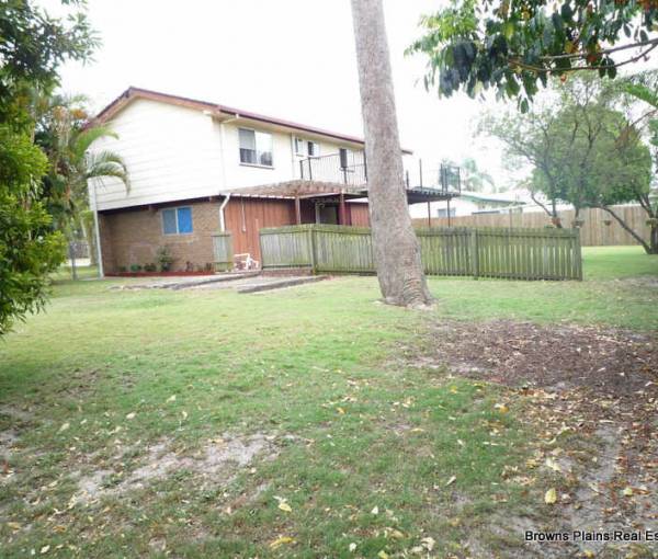 258 Middle Road, BORONIA HEIGHTS, QLD 4124 AUS