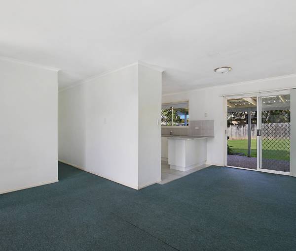15 Haldham Crescent, Regents Park, QLD 4118 Australia